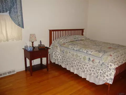 121 E Poplar Dr, Delmar, NY 12054 photo 13