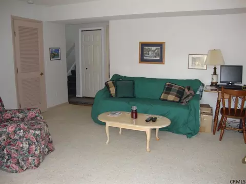 121 E Poplar Dr, Delmar, NY 12054 photo 17