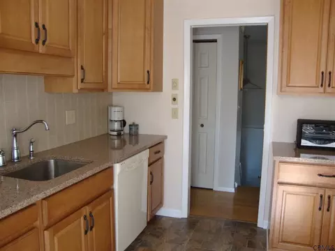 121 E Poplar Dr, Delmar, NY 12054 photo 8