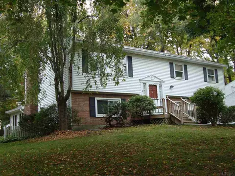 121 E Poplar Dr, Delmar, NY 12054 photo 1