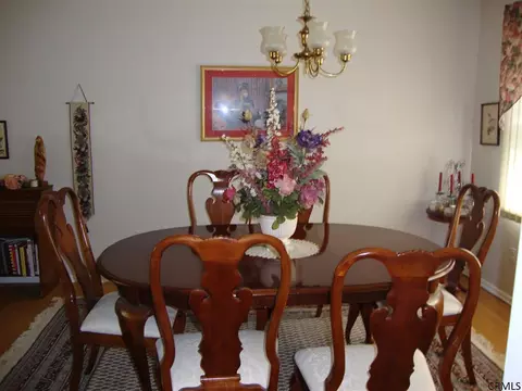 121 E Poplar Dr, Delmar, NY 12054 photo 5