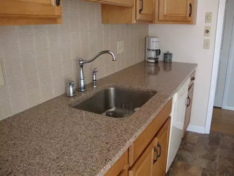 121 E Poplar Dr, Delmar, NY 12054 photo 10