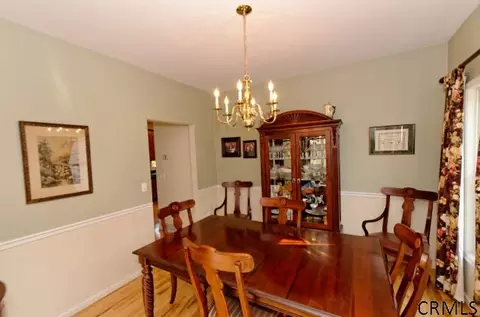 26 Timber Ln, Glenmont, NY 12077 photo 5