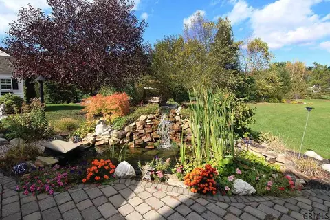 70 Fields End Dr, Glenmont, NY 12077 photo 22