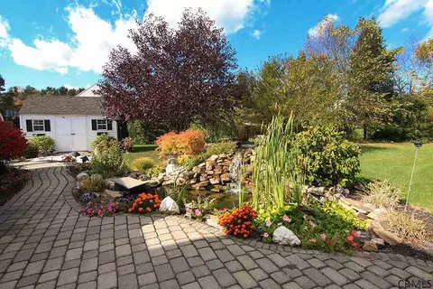 70 Fields End Dr, Glenmont, NY 12077 photo 21