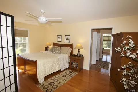 70 Fields End Dr, Glenmont, NY 12077 photo 17
