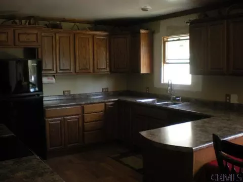 445 Van Antwerp Rd, Johnstown, NY 12095 photo 6