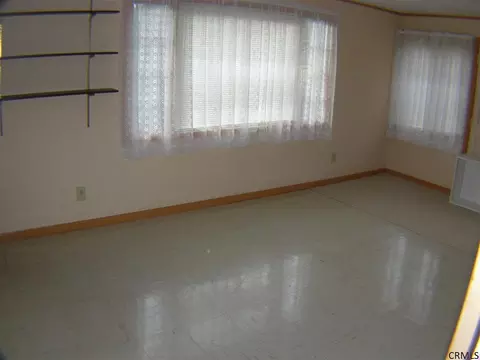 24 Mccombe Dr, Delmar, NY 12054 photo 15
