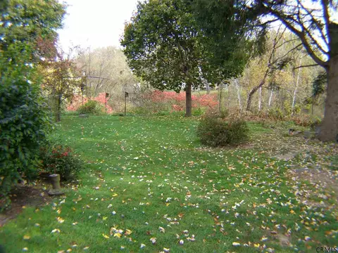 24 Mccombe Dr, Delmar, NY 12054 photo 20
