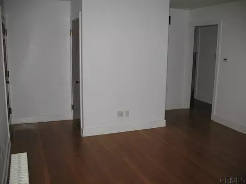 8 White St, Schenectady, NY 12308 photo 13