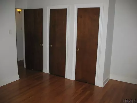 8 White St, Schenectady, NY 12308 photo 17