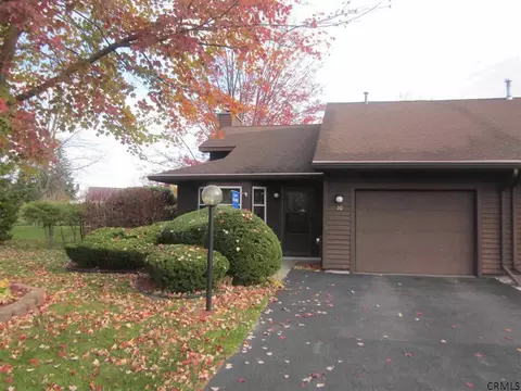 10 Eton Dr, Slingerlands, NY 12159 photo 1