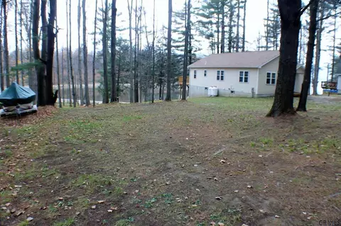 112 Loop Dr, Gloversville, NY 12078 photo 5