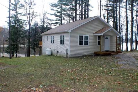 112 Loop Dr, Gloversville, NY 12078 photo 4