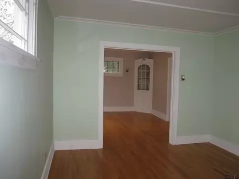 79 Spruce St, Schenectady, NY 12304 photo 3