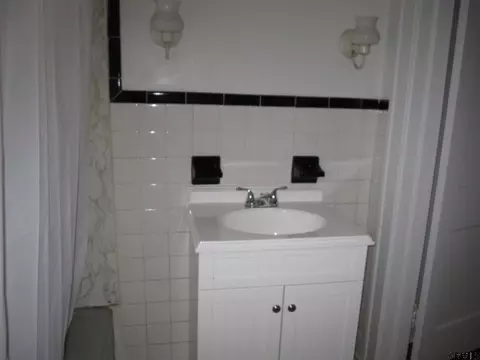 79 Spruce St, Schenectady, NY 12304 photo 20