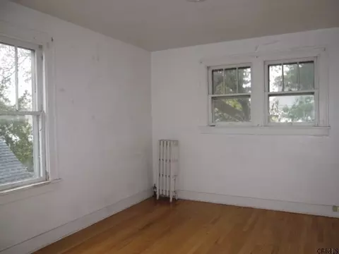 79 Spruce St, Schenectady, NY 12304 photo 16