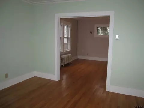 79 Spruce St, Schenectady, NY 12304 photo 4