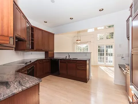 8 Devon Ct, Voorheesville, NY 12186 photo 11