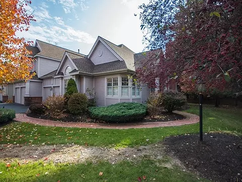 8 Devon Ct, Voorheesville, NY 12186 photo 1