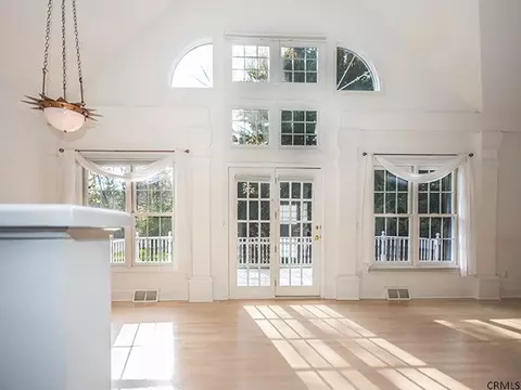 8 Devon Ct, Voorheesville, NY 12186 photo 8