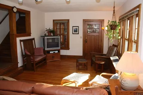 7 Rural Pl, Delmar, NY 12054 photo 3