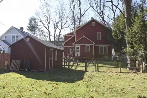 7 Rural Pl, Delmar, NY 12054 photo 2