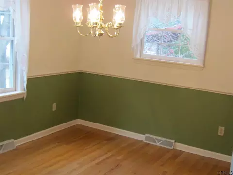 41 Royal Blvd, Delmar, NY 12054 photo 7
