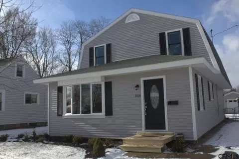 1016 Wallace Ave, Schenectady, NY 12306 photo 1