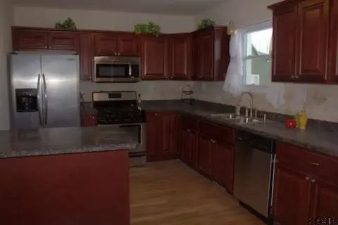 1016 Wallace Ave, Schenectady, NY 12306 photo 3