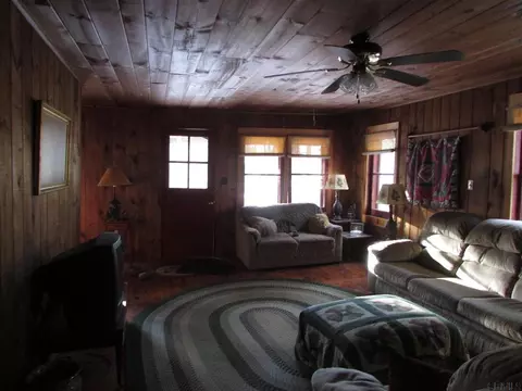 106 Beech Dr, Broadalbin, NY 12025 photo 4