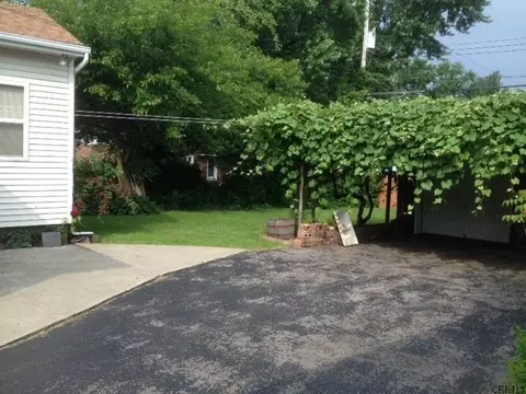 246 Ormond St, Albany, NY 12208 photo 8