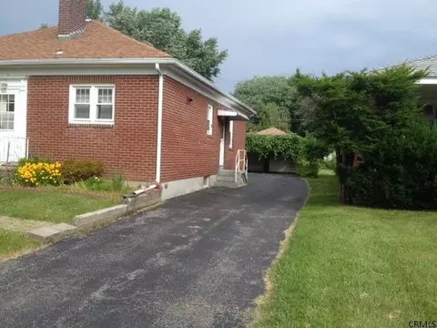 246 Ormond St, Albany, NY 12208 photo 2