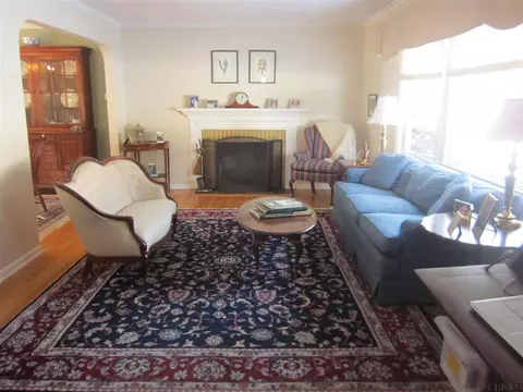 34 Wisconsin Ave, Delmar, NY 12054 photo 2