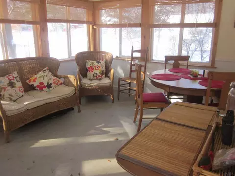 34 Wisconsin Ave, Delmar, NY 12054 photo 9