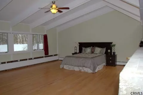 145 Spring Rd, Schenectady, NY 12302 photo 9