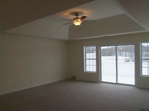 6 Ariana Ct, Delmar, NY 12054 photo 4