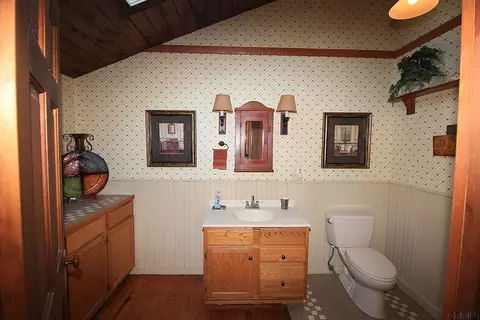 54 Darroch Rd, Delmar, NY 12054 photo 4