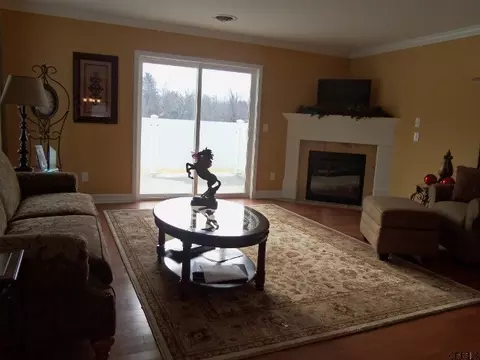 8 Ariana Ct, Delmar, NY 12054 photo 5