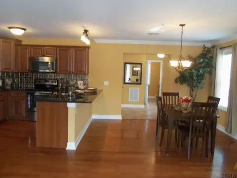 8 Ariana Ct, Delmar, NY 12054 photo 3