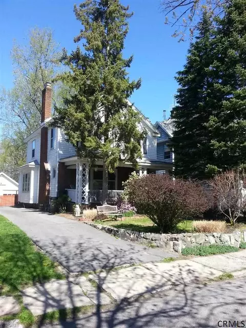 735 Hampton Ave, Schenectady, NY 12309 photo 1