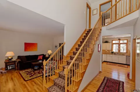 62 Mann Blvd, Clifton Park, NY 12065 photo 3