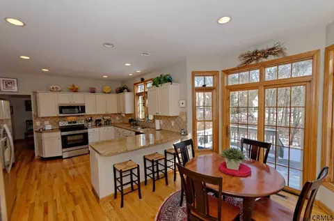 62 Mann Blvd, Clifton Park, NY 12065 photo 10