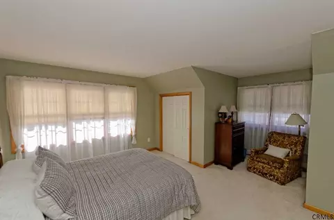 62 Mann Blvd, Clifton Park, NY 12065 photo 16