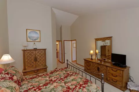 62 Mann Blvd, Clifton Park, NY 12065 photo 18