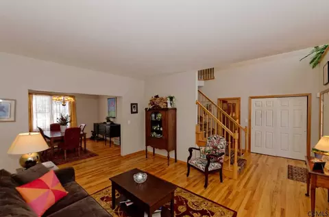 62 Mann Blvd, Clifton Park, NY 12065 photo 4