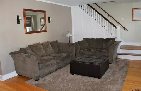 16 Nathaniel Blvd, Delmar, NY 12054 photo 9