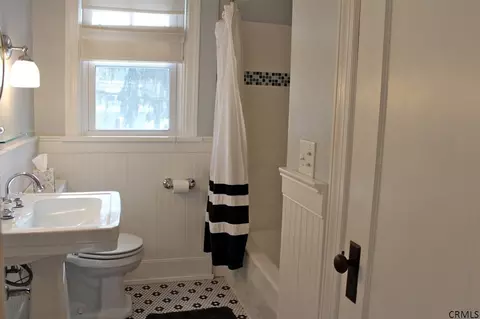 16 Nathaniel Blvd, Delmar, NY 12054 photo 13