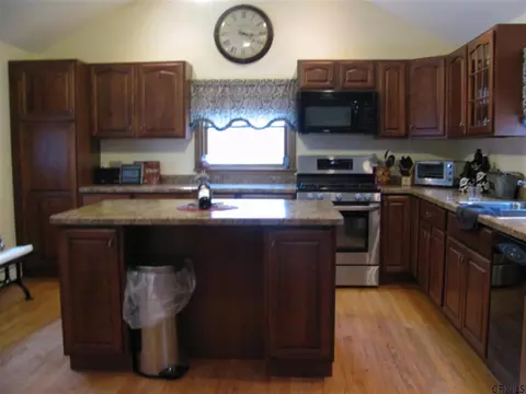 293 Barlow Rd, Gloversville, NY 12078 photo 4