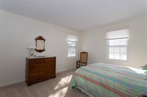 44 Middlesex Dr, Slingerlands, NY 12159 photo 18